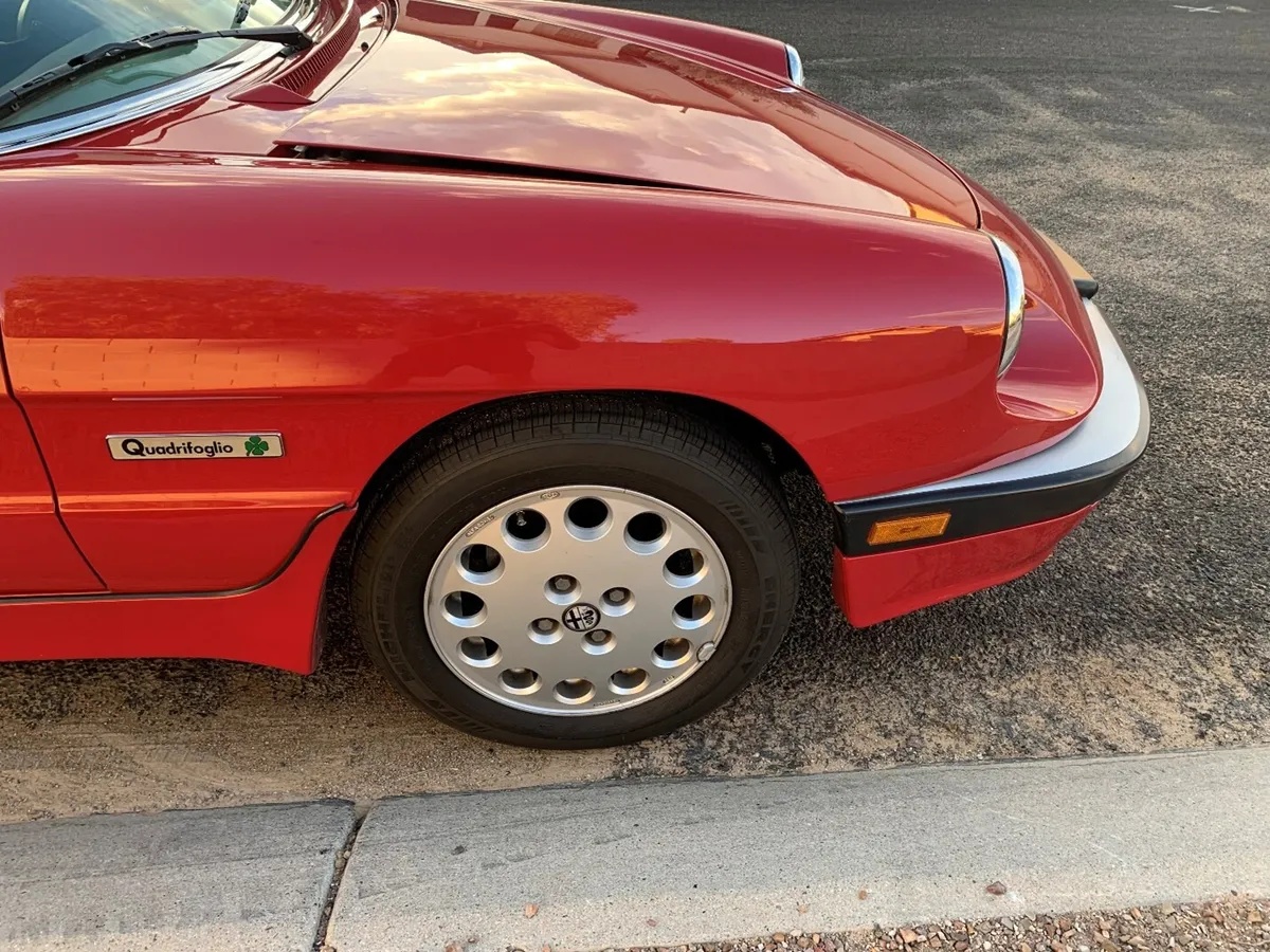 Alfa-romeo-Quadrifoglio-1986-Red-Gray-5