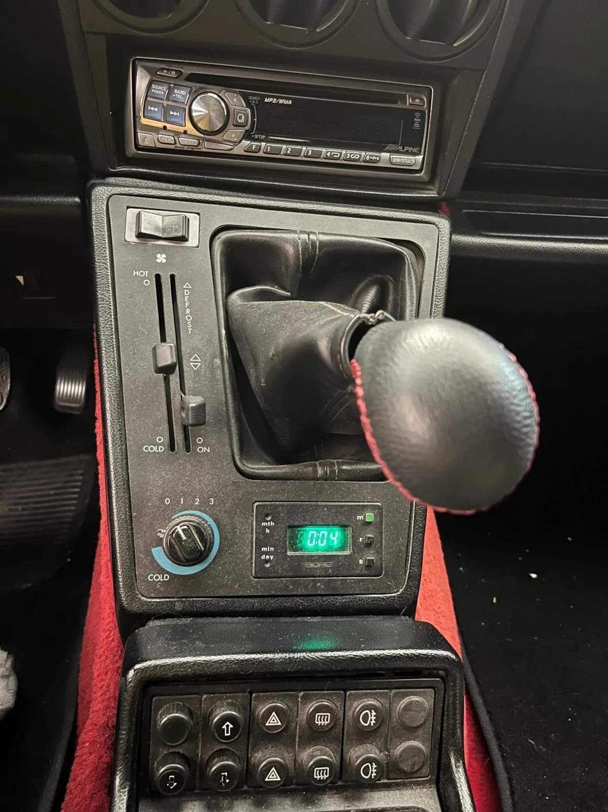 Alfa-romeo-Quadrifoglio-1986-Red-Gray-8