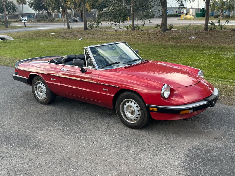 Alfa-romeo-Spider-1986-Red-Black-11