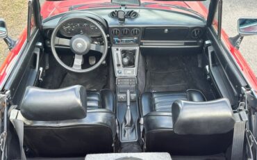 Alfa-romeo-Spider-1986-Red-Black-13