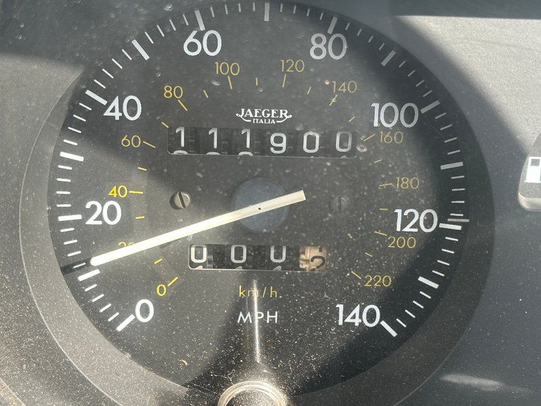 Alfa-romeo-Spider-1986-Red-Black-16