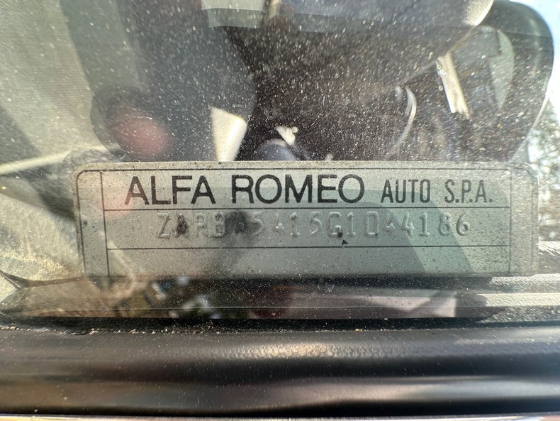 Alfa-romeo-Spider-1986-Red-Black-3