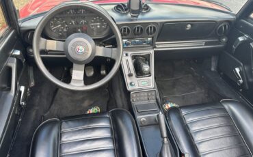 Alfa-romeo-Spider-1986-Red-Black