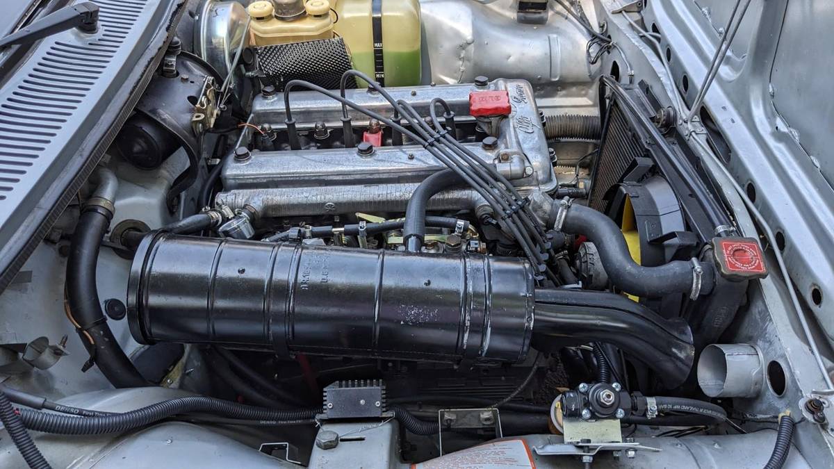 Alfa-romeo-alfetta-gt-1976-silver-11