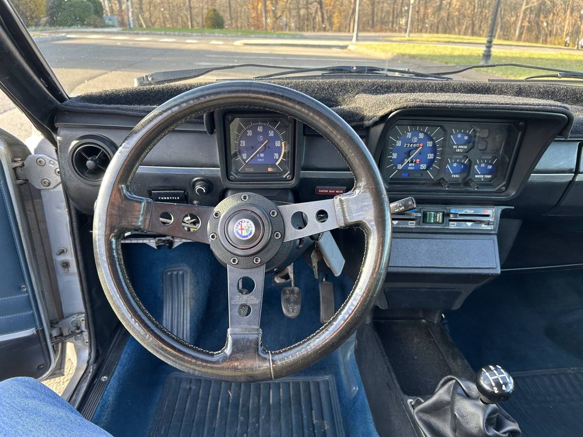 Alfa-romeo-alfetta-gt-1976-silver-7