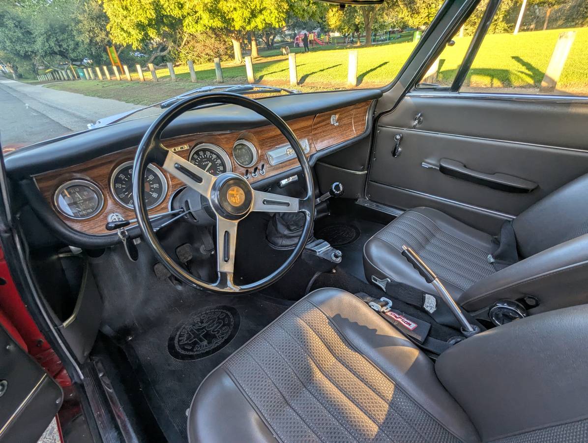 Alfa-romeo-giulia-1966-red-12