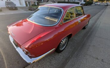 Alfa-romeo-giulia-1966-red-2