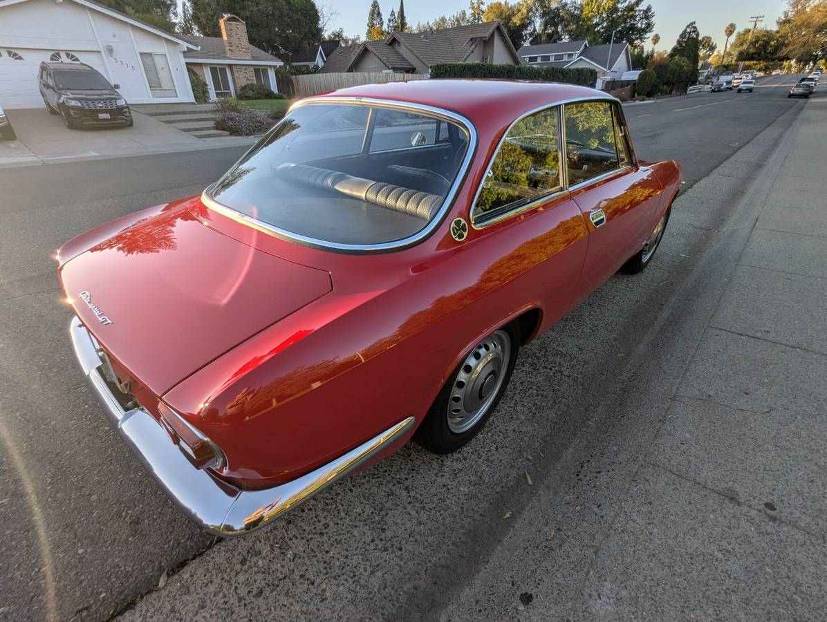 Alfa-romeo-giulia-1966-red-29