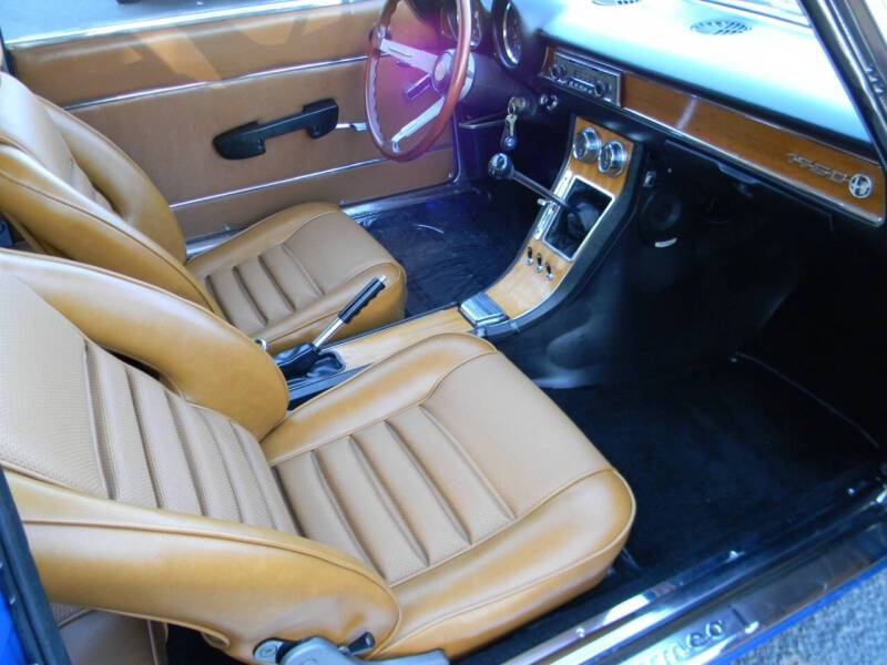 Alfa-romeo-gt-veloce-1750-1969-blue-13