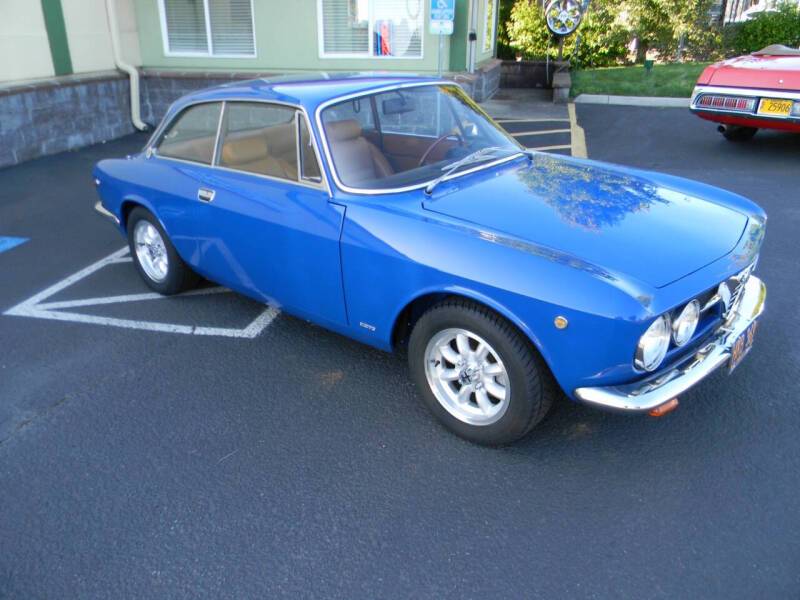 Alfa-romeo-gt-veloce-1750-1969-blue-27