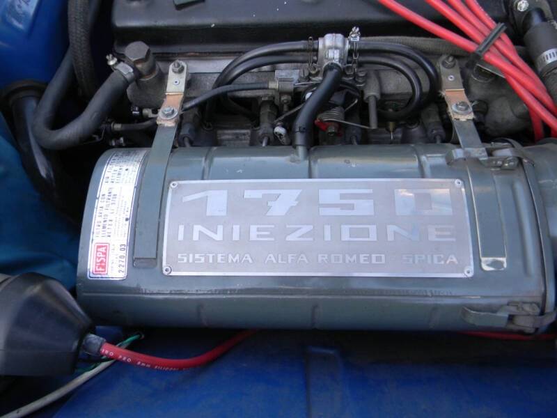 Alfa-romeo-gt-veloce-1750-1969-blue-41