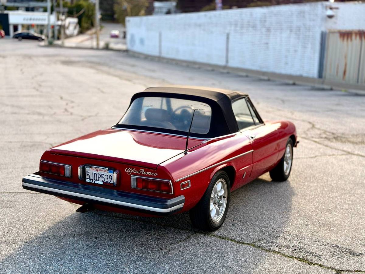 Alfa-romeo-spider-1979-red-10