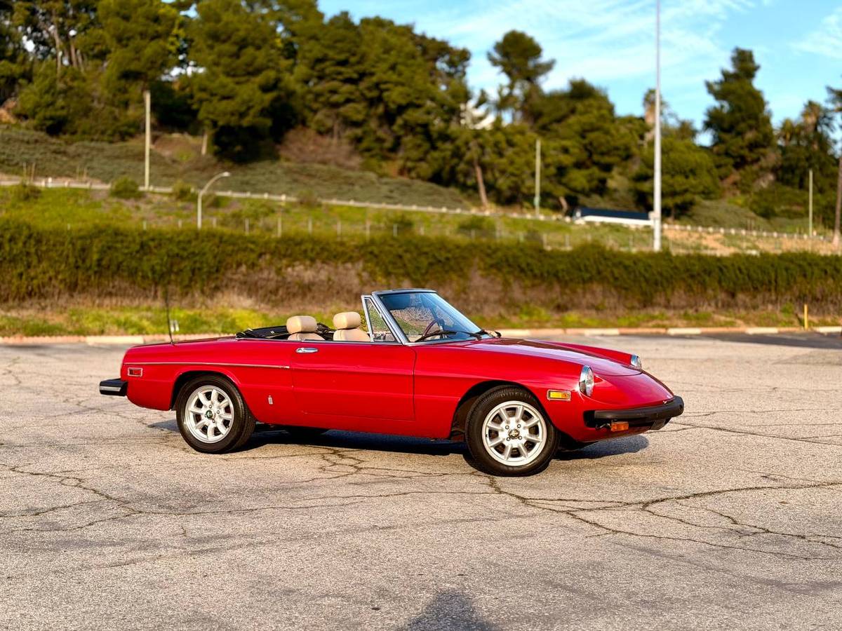 Alfa-romeo-spider-1979-red-11