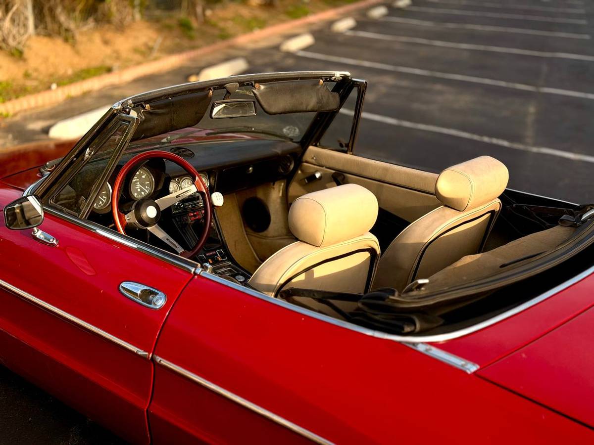 Alfa-romeo-spider-1979-red-12