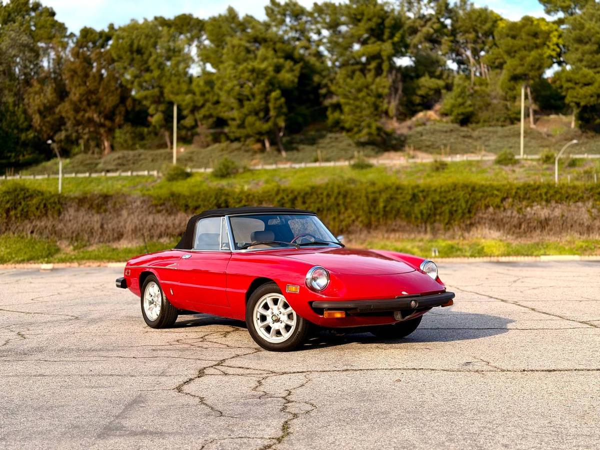 Alfa-romeo-spider-1979-red