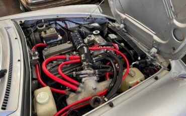 Alfa-romeo-spider-1987-silver-105