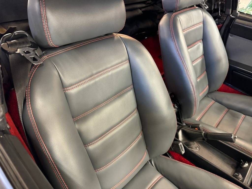 Alfa-romeo-spider-1987-silver-59