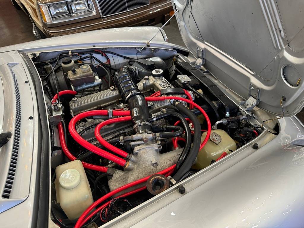 Alfa-romeo-spider-1987-silver-66