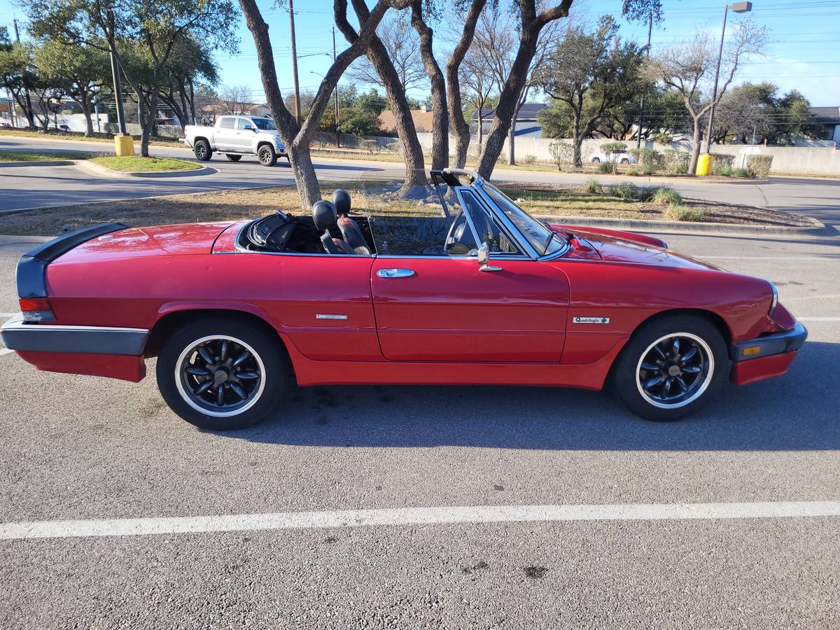 Alfa-romeo-spider-quadrifoglio-1986-2