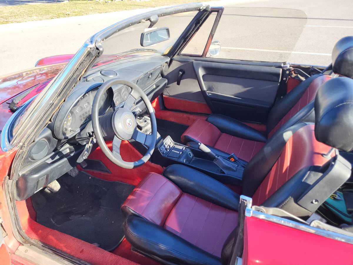 Alfa-romeo-spider-quadrifoglio-1986-4