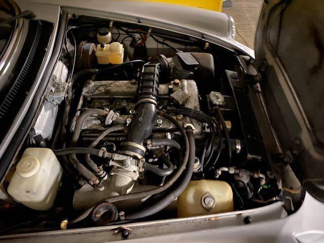 Alfa-romeo-spider-veloce-1985-silver-9