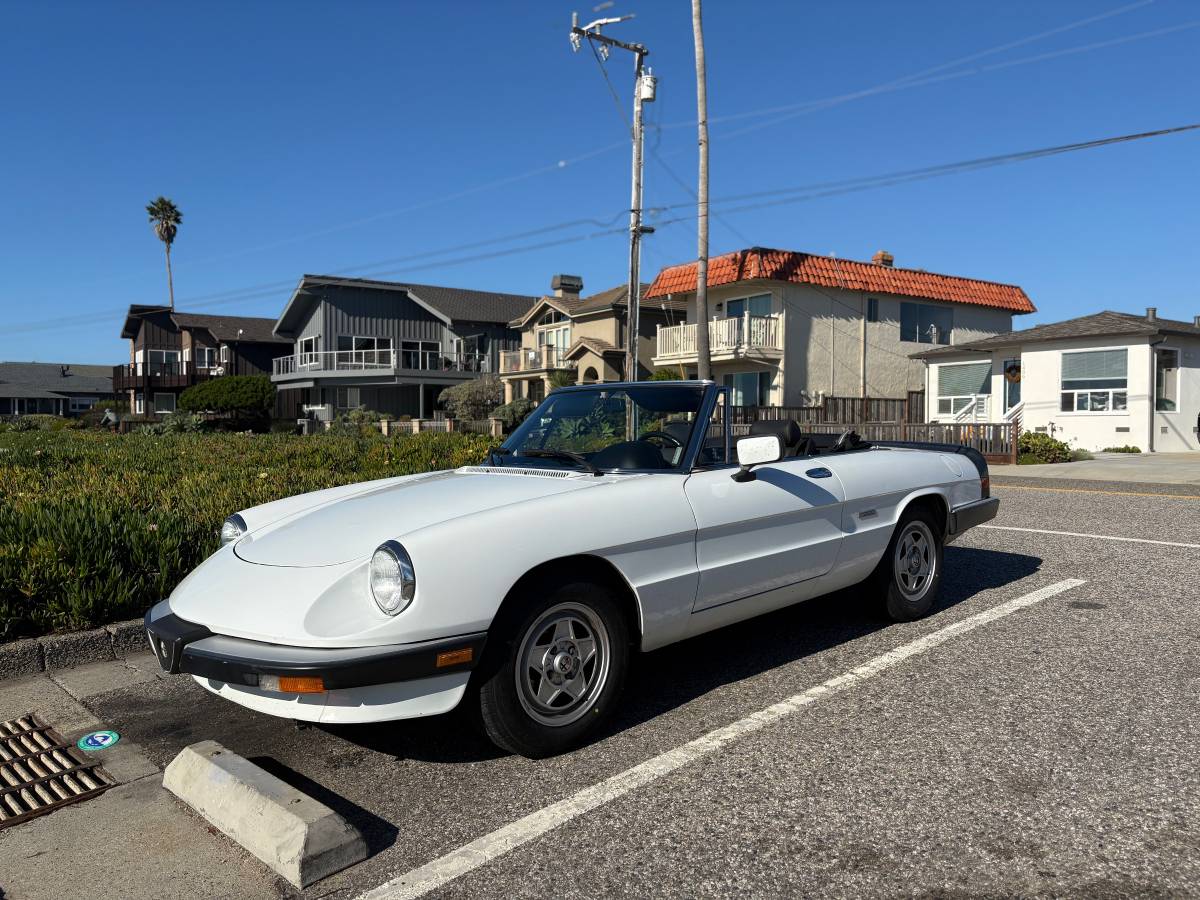 Alfa-romeo-spider-veloce-1989-white-2
