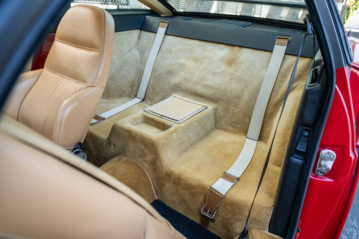 Alfa-romeo-sz-sprint-zagato-1991-23