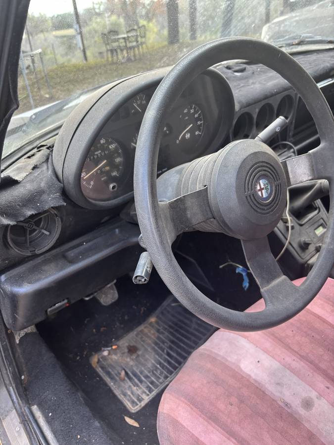 Alpha-romeo-spider-graduate-1987-6