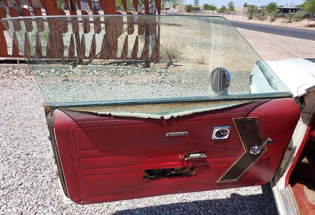 Amc-javelin-1968-white-3