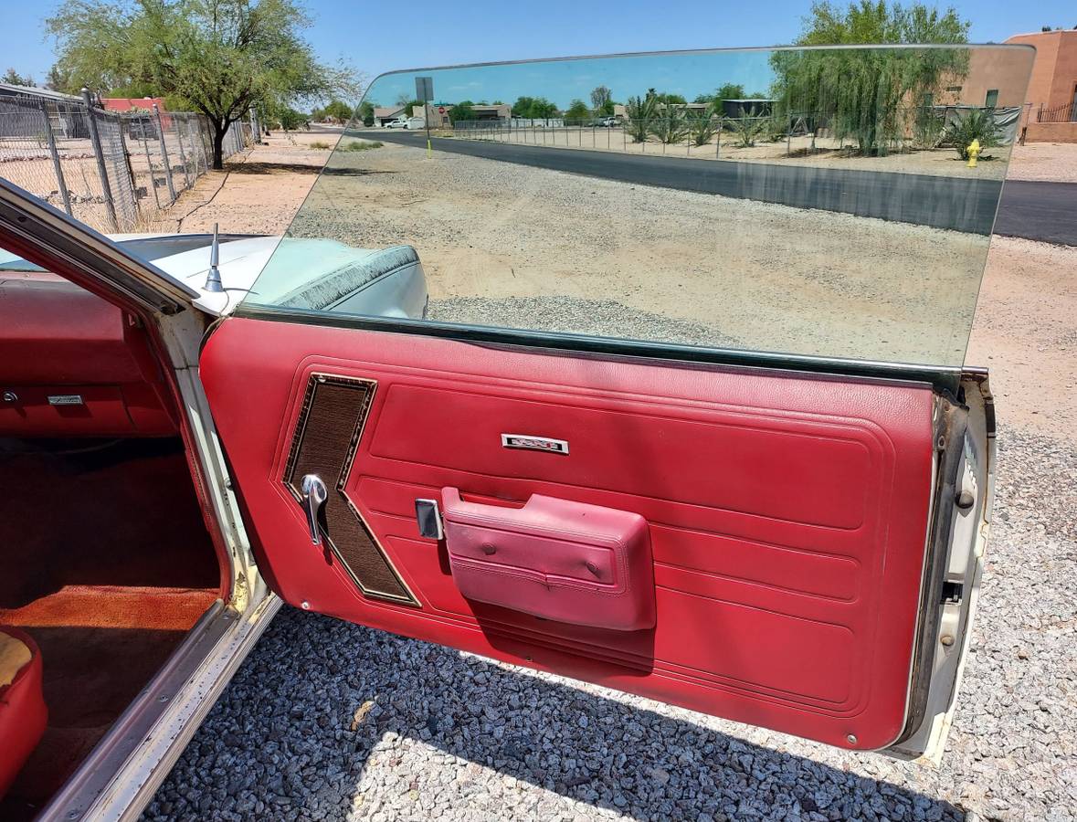 Amc-javelin-1968-white-9