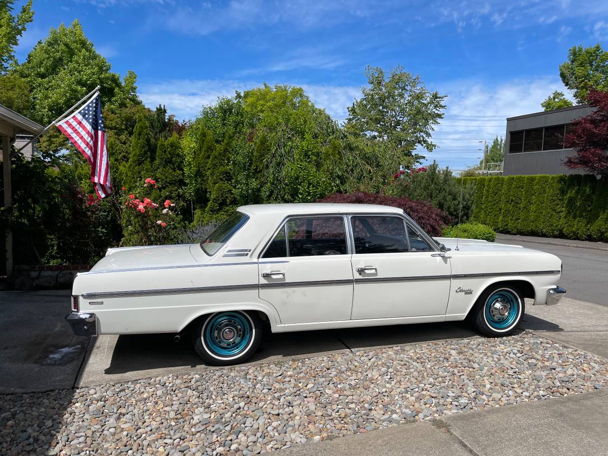 Amc-rambler-classic-770-1966-white-20