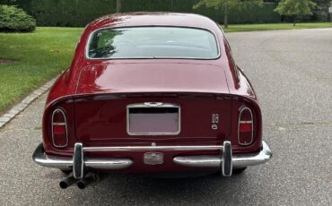 Aston-Martin-DB6-1967-16
