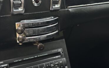 Aston-Martin-DB6-1967-26