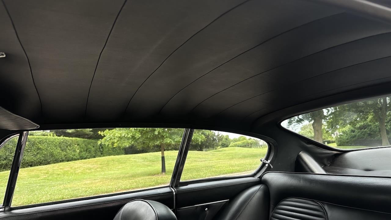 Aston-Martin-DB6-1967-29