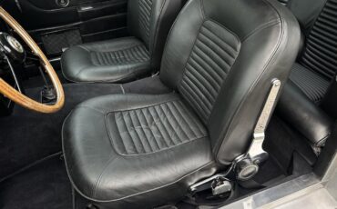 Aston-Martin-DB6-1967-32