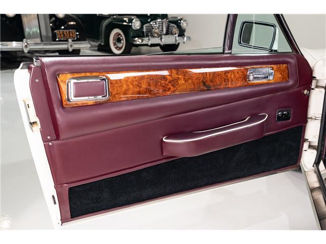 Aston-Martin-V8-1988-Convertible-16