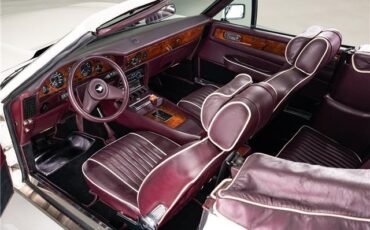 Aston-Martin-V8-1988-Convertible-17