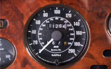 Aston-Martin-V8-1988-Convertible-18