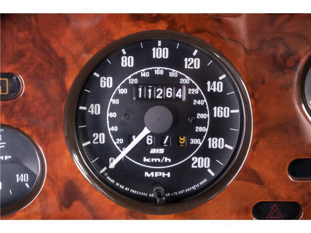 Aston-Martin-V8-1988-Convertible-18