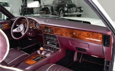 Aston-Martin-V8-1988-Convertible-20