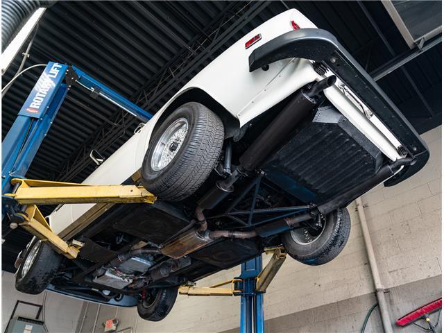 Aston-Martin-V8-1988-Convertible-23