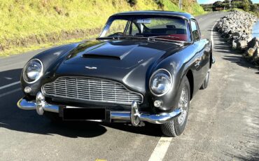 Aston-martin-Db5-1964-Gray-Red-1