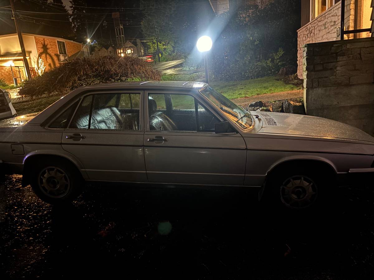 Audi-5000-1979-silver-1