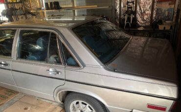 Audi-5000-1979-silver-4