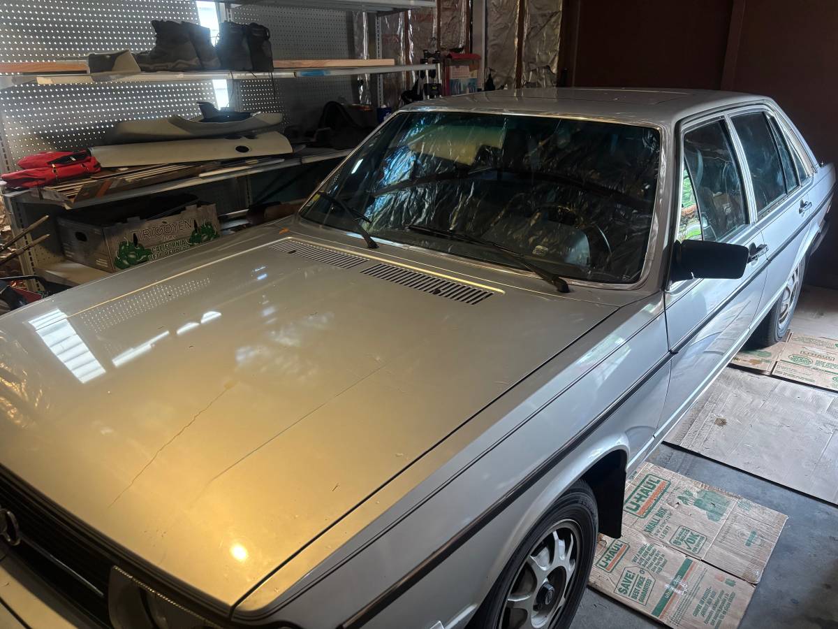 Audi-5000-1979-silver-6