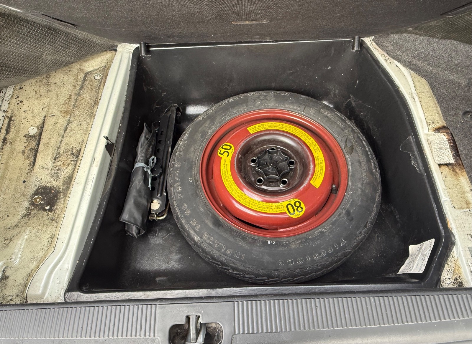 Audi-A6-1995-Sedan-11