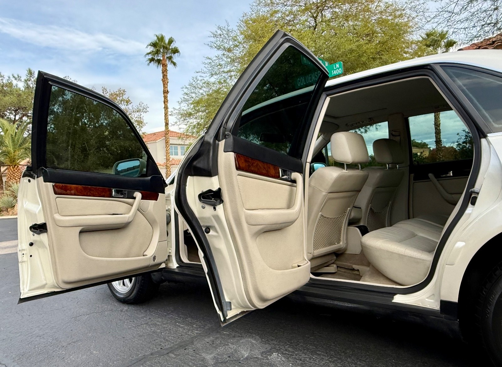 Audi-A6-1995-Sedan-14