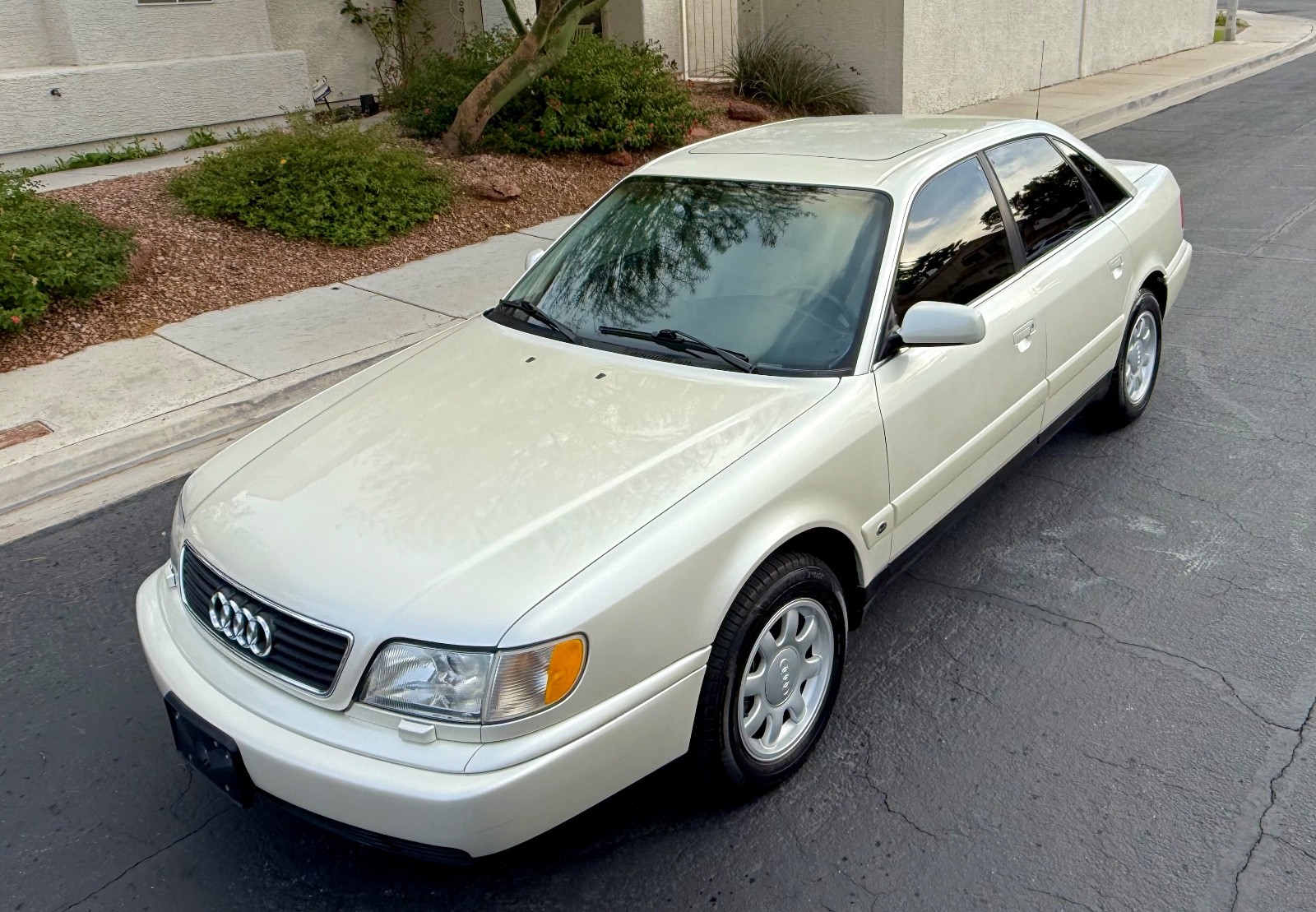 Audi-A6-1995-Sedan