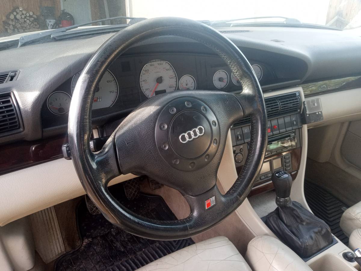 Audi-s6-1995-black-4