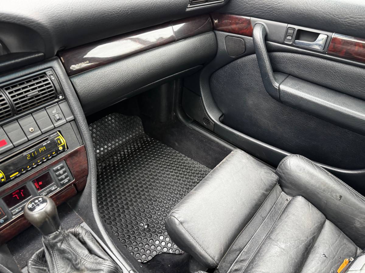 Audi-s6-avant-1995-silver-1